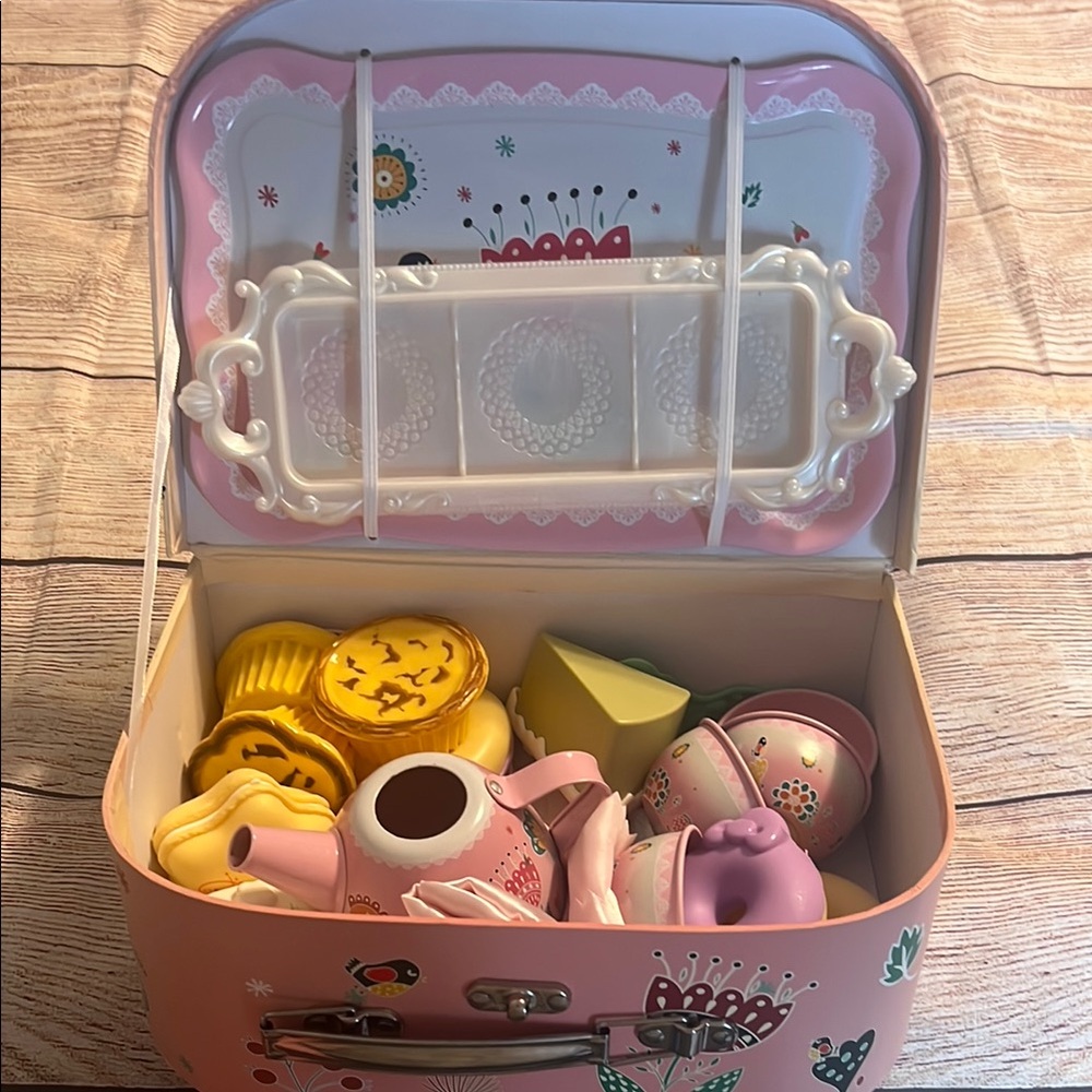 Kids Tea Set 31 pieces with Pink and Purple Accents like new